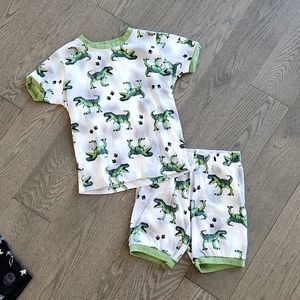 BNWOT size 7/8 short dino pjs